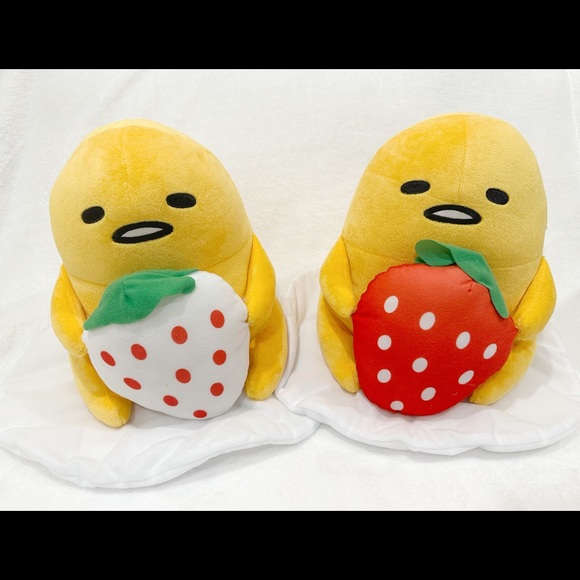 Gudetama - Strawberry Season Big Plushy - Picture 1 of 2